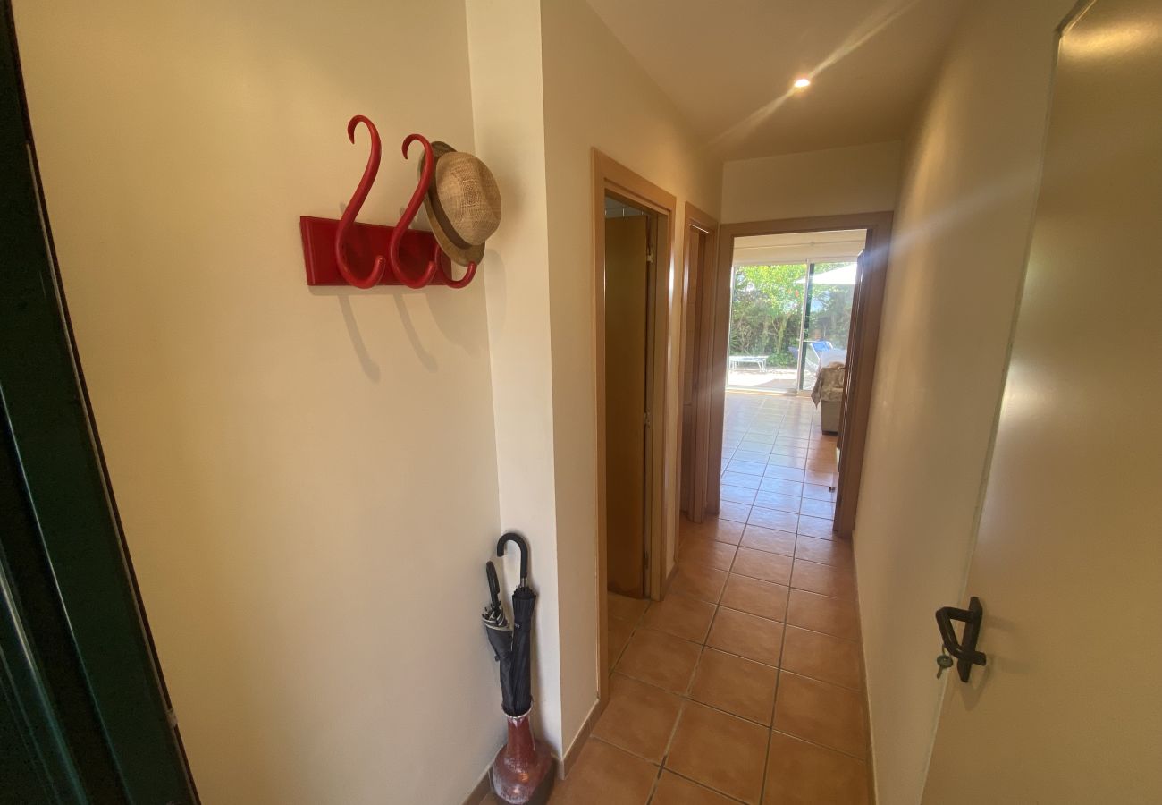 Huis in Torroella de Montgri - Daró 3D 03 Hoekhuis met airconditioning, zwembad en vlakbij het strand