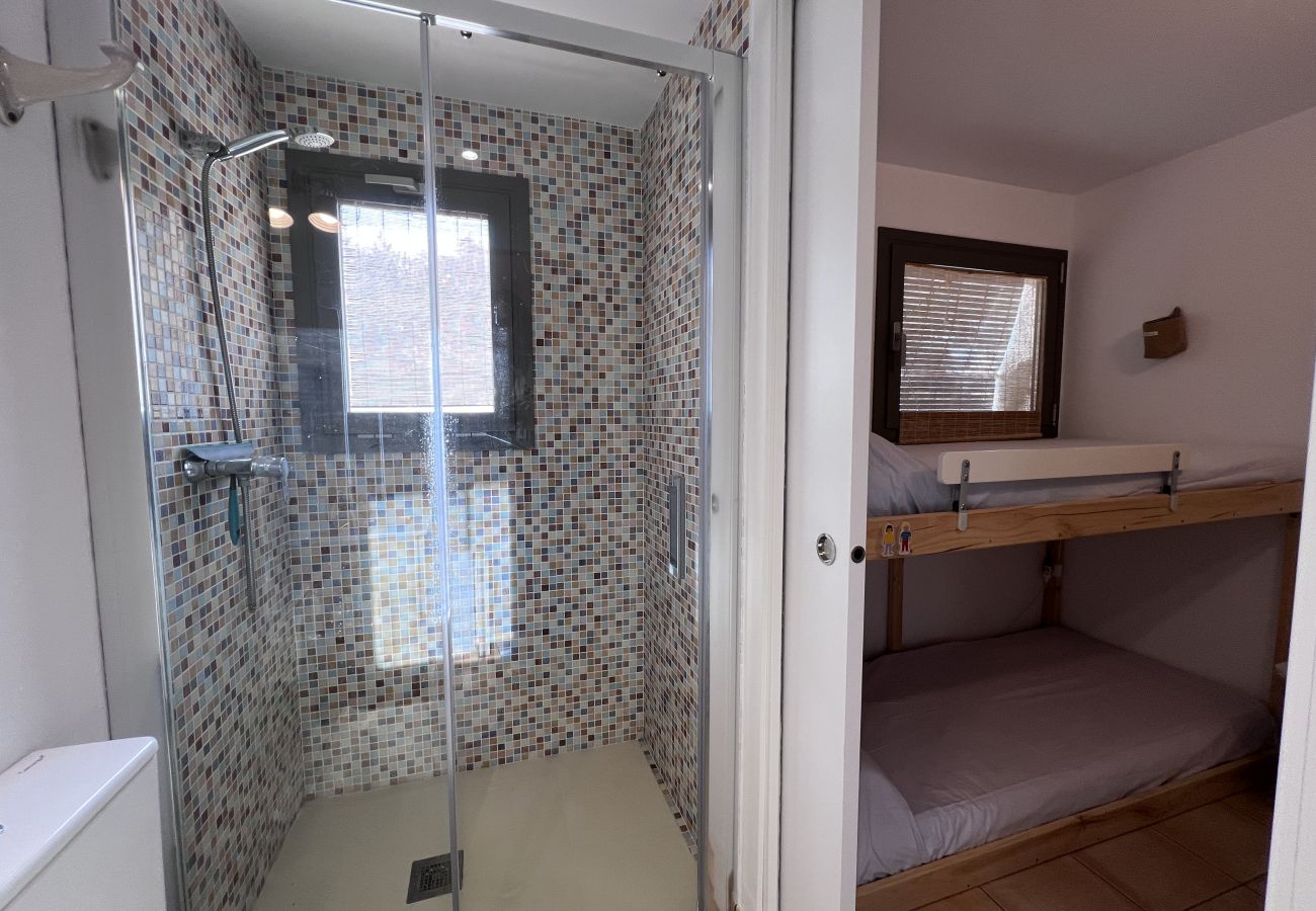 Huis in Torroella de Montgri - Casa Elena - 2 slaap- en 2 badkamers, tuin op begane grond