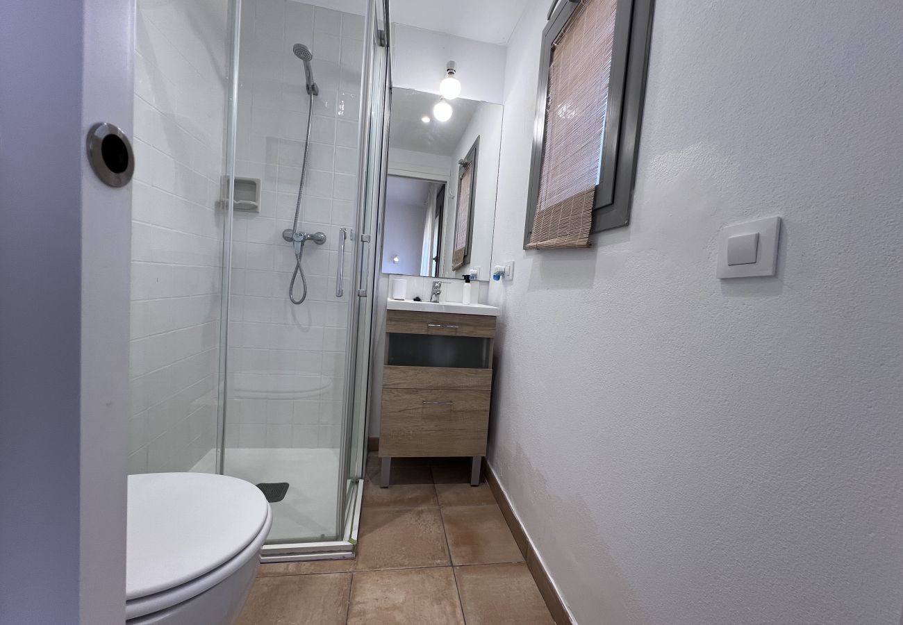 Huis in Torroella de Montgri - Casa Elena - 2 slaap- en 2 badkamers, tuin op begane grond