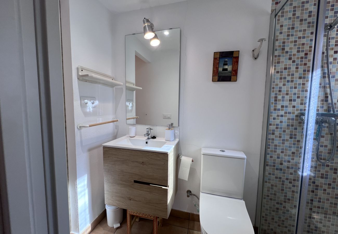 Huis in Torroella de Montgri - Casa Elena - 2 slaap- en 2 badkamers, tuin op begane grond