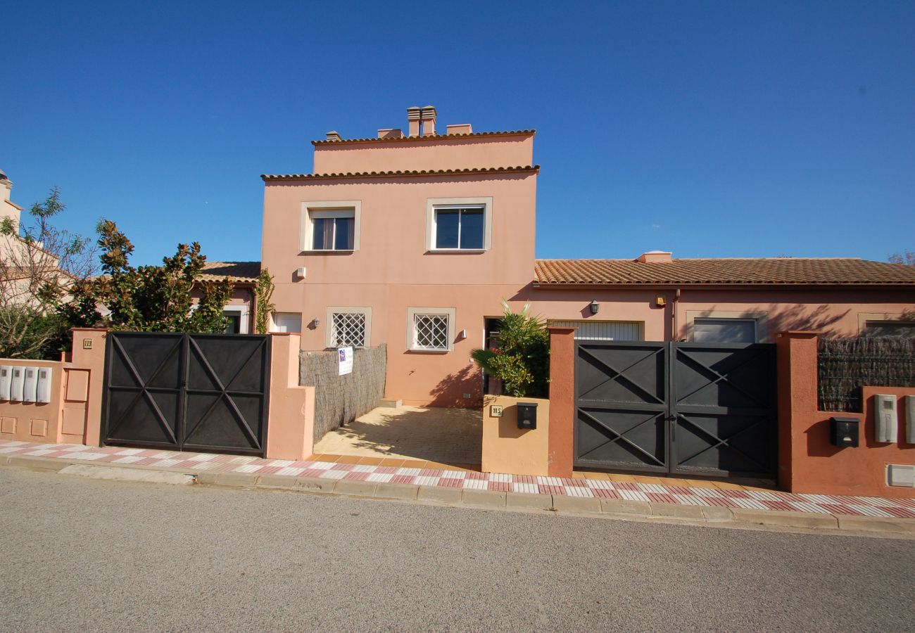 Casa en Torroella de Montgri - Daró 3DB 115 - A/C, piscina y a 300m de la playa
