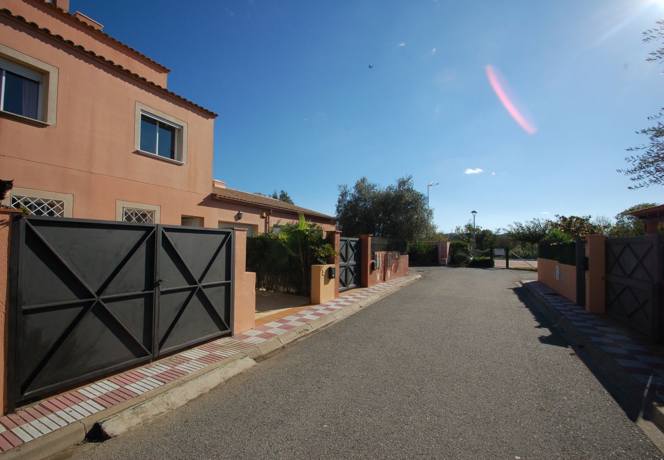 Casa en Torroella de Montgri - Daró 3DB 115 - A/C, piscina y a 300m de la playa