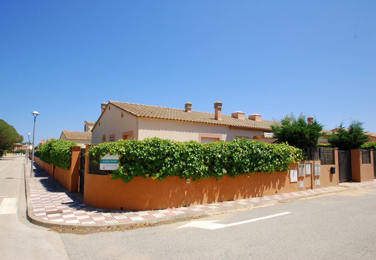 Casa en Torroella de Montgri - Daró 2D 135 - Aire, Piscina, Sat TV