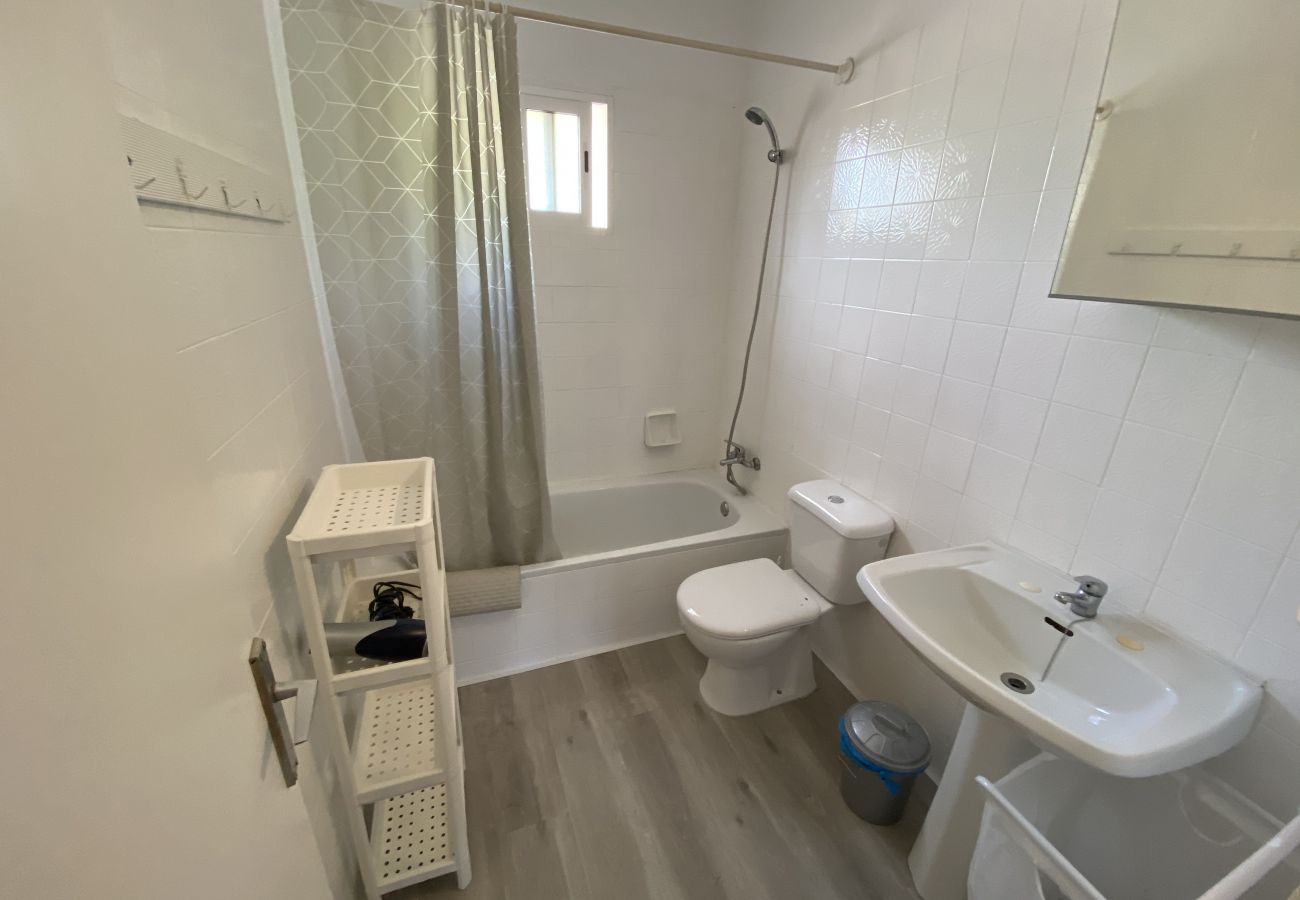 Apartamento en Torroella de Montgri - Rec Dalt - con aire acondicionado, terraza y a 250m de la playa 