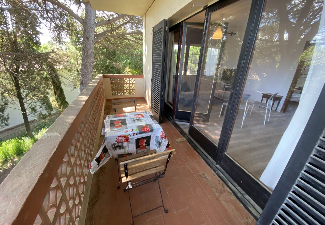 Apartamento en Torroella de Montgri - Rec Dalt - con aire acondicionado, terraza y a 250m de la playa 
