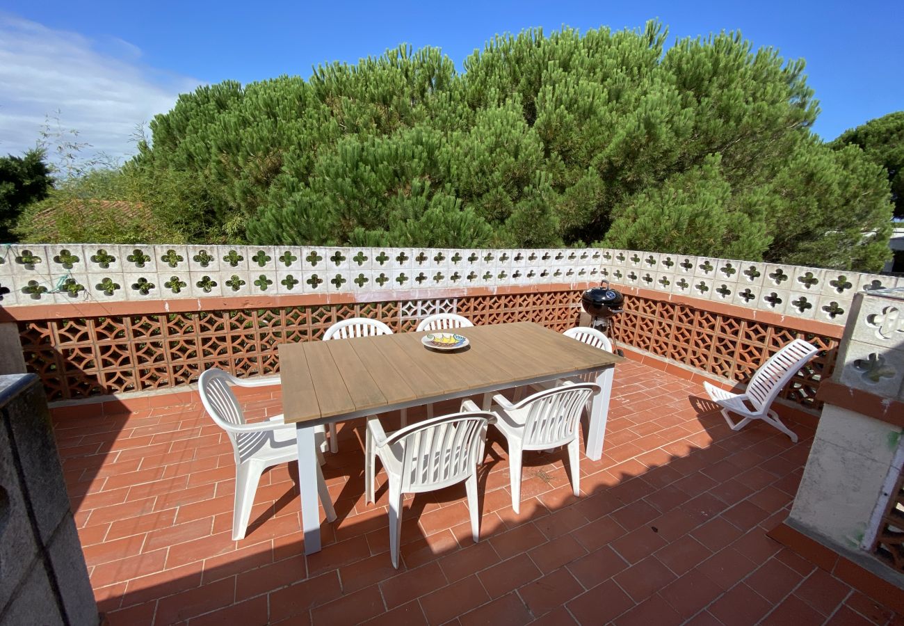 Apartamento en Torroella de Montgri - Rec Dalt - con aire acondicionado, terraza y a 250m de la playa 