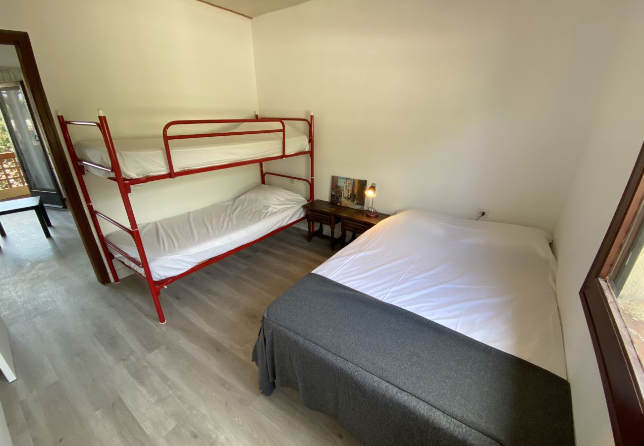 Apartamento en Torroella de Montgri - Rec Dalt - con aire acondicionado, terraza y a 250m de la playa 