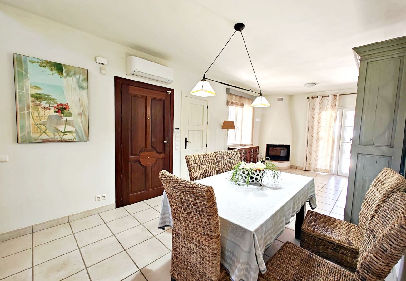 Villa en Vera playa - PM - En primera línea de playa con piscina privada