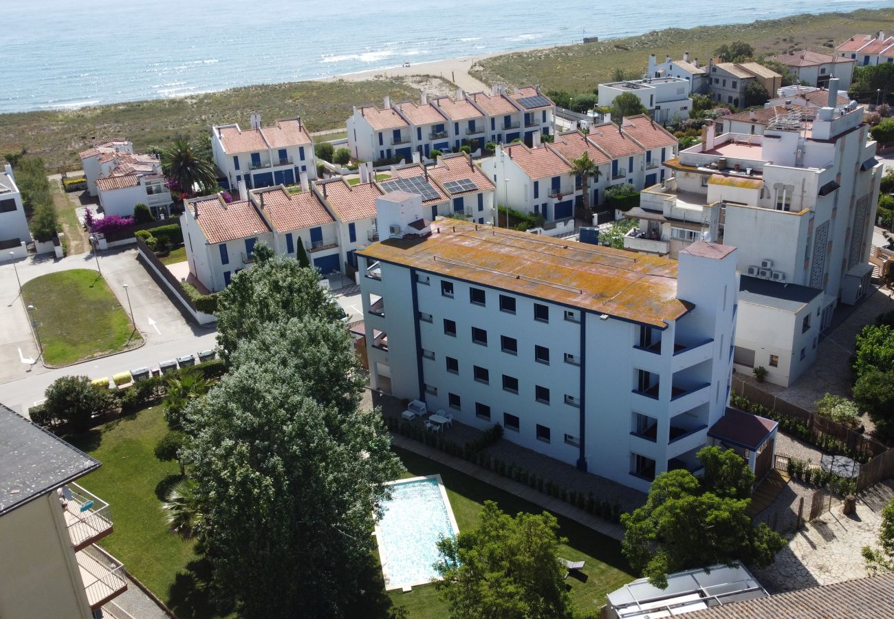 Apartamento en Torroella de Montgri - TER 11C - renovado, 80m de la playa y con piscina
