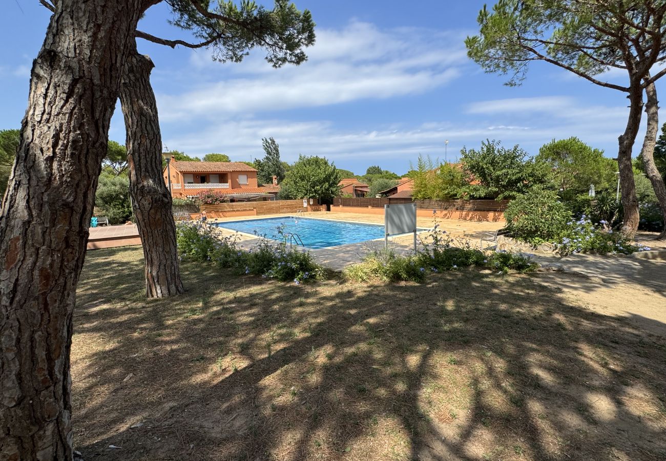 Bungalow en Torroella de Montgri - Gregal 4446 jardin, piscina y airco