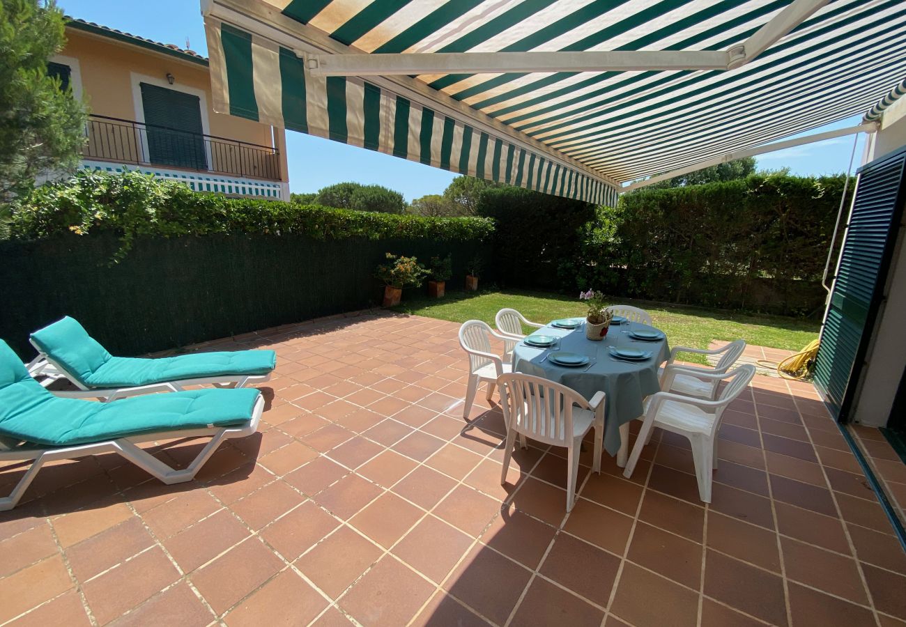 Casa en Torroella de Montgri - Daró 3D 49 - moderno, piscina, esquinera, a 250m de la playa