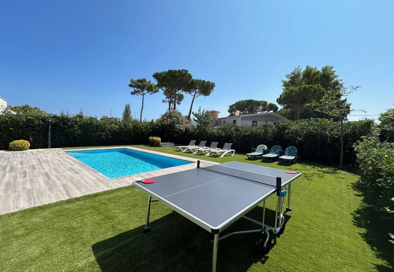 Villa en Torroella de Montgri - Casa Olivera - Piscina privada, aire y moderno