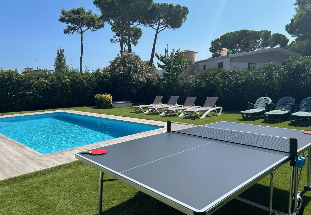 Villa en Torroella de Montgri - Casa Olivera - Piscina privada, aire y moderno