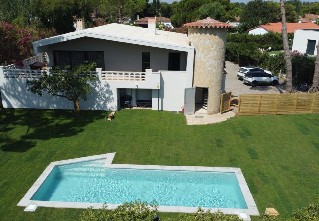 Villa en Torroella de Montgri - Casa Blum - Aire, piscina privada y jardín