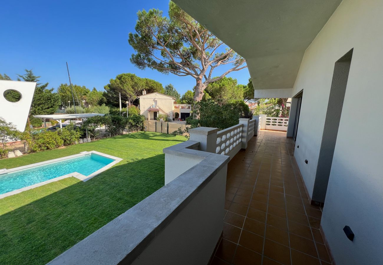 Villa en Torroella de Montgri - Casa Blum - Aire, piscina privada y jardín