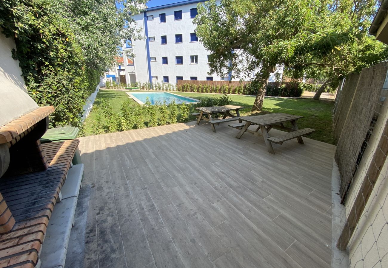 Apartamento en Torroella de Montgri - TER 22C - Renovado, aire, vistas al mar y con piscina