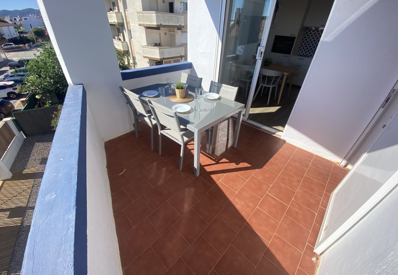 Apartamento en Torroella de Montgri - TER 22C - Renovado, aire, vistas al mar y con piscina