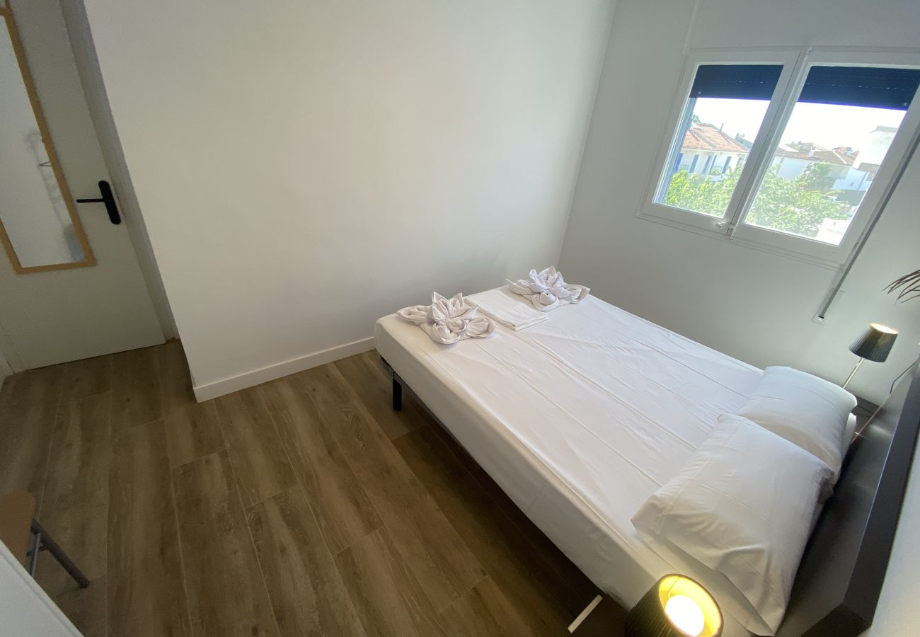 Apartamento en Torroella de Montgri - TER 22C - Renovado, aire, vistas al mar y con piscina