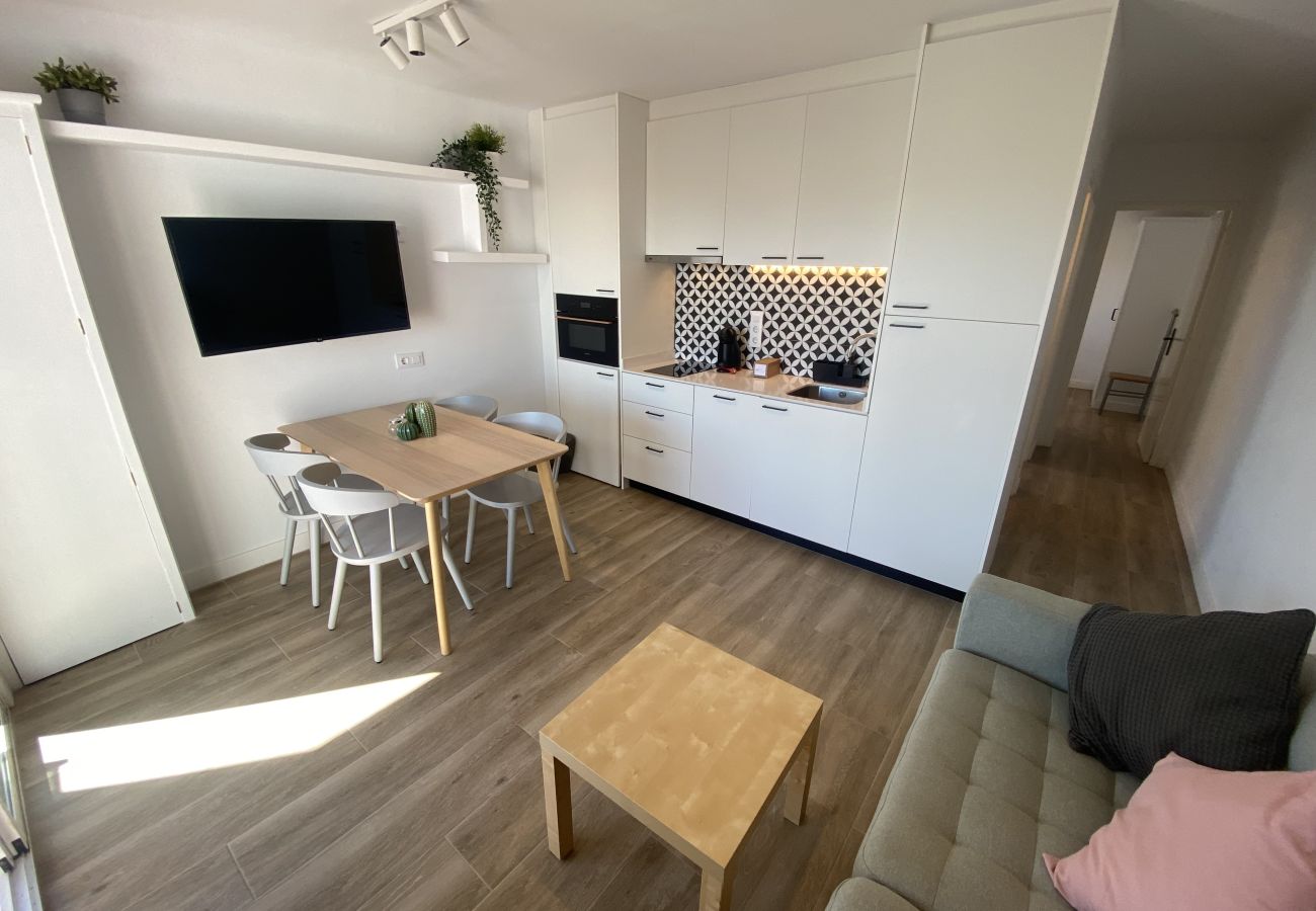 Apartamento en Torroella de Montgri - TER 22C - Renovado, aire, vistas al mar y con piscina