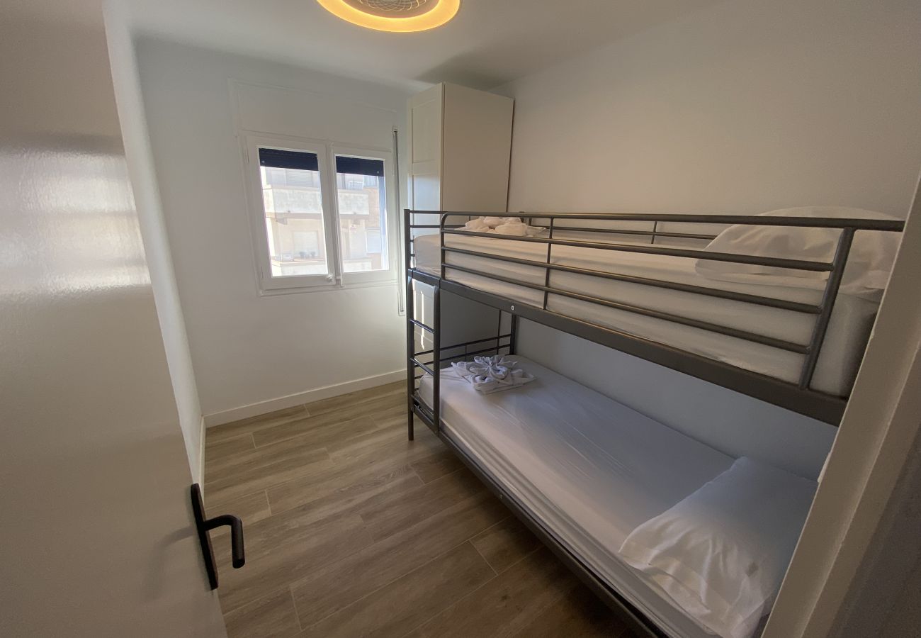 Apartamento en Torroella de Montgri - TER 22C - Renovado, aire, vistas al mar y con piscina