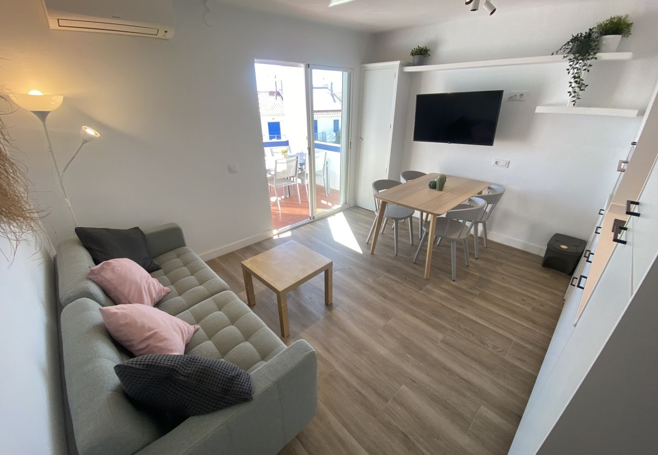 Apartamento en Torroella de Montgri - TER 22C - Renovado, aire, vistas al mar y con piscina