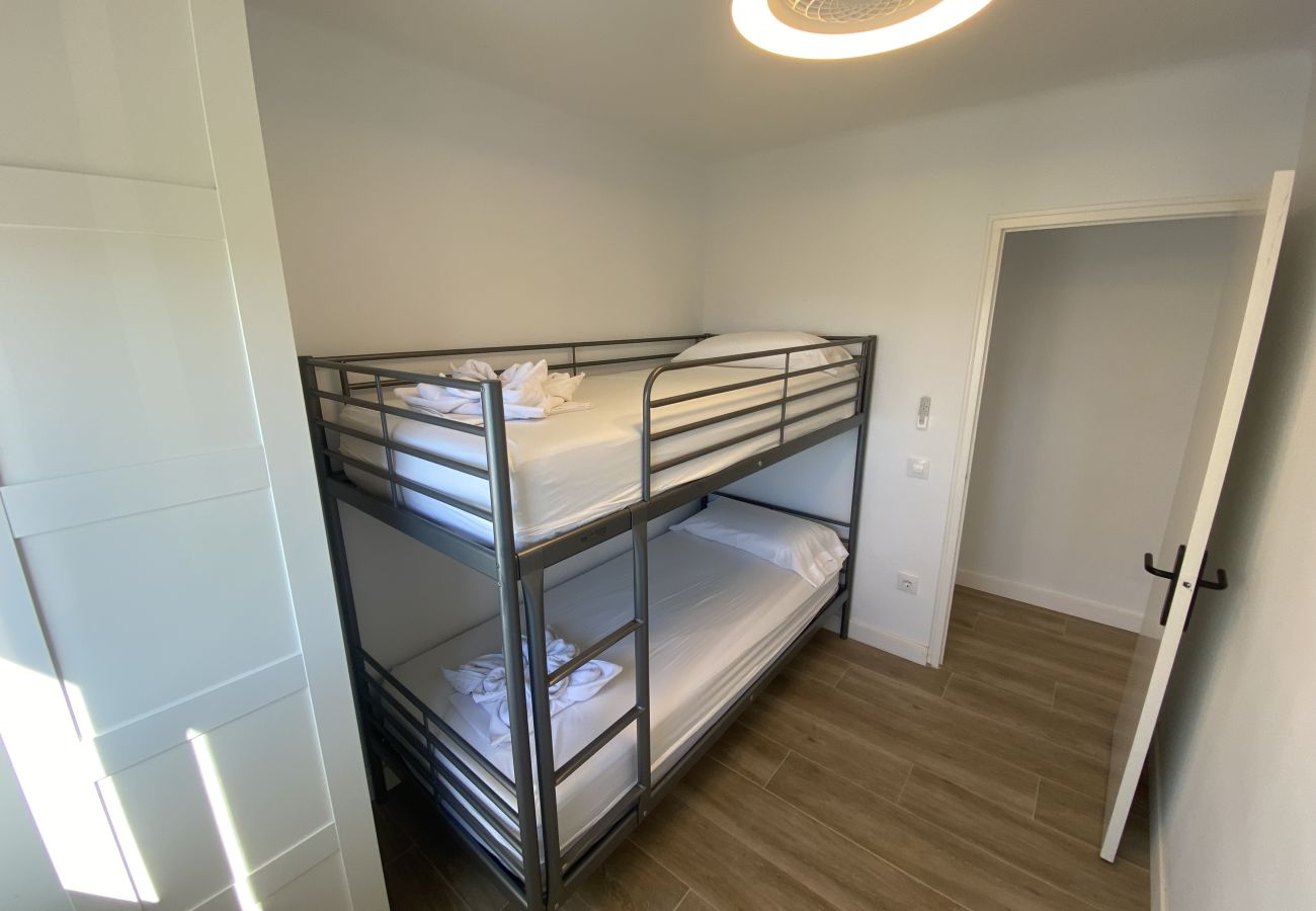 Apartamento en Torroella de Montgri - TER 22C - Renovado, aire, vistas al mar y con piscina
