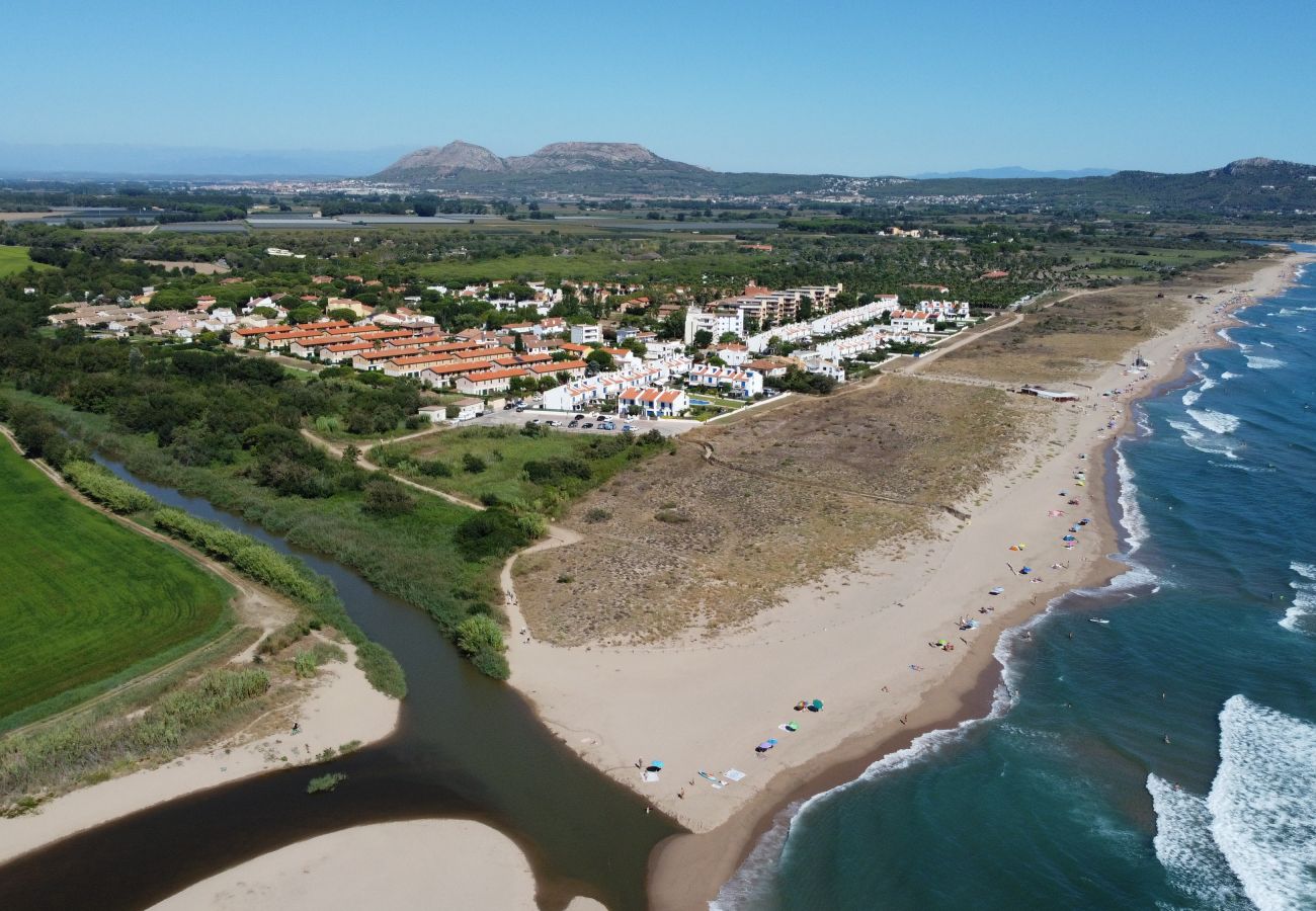 Villa en Torroella de Montgri - El Perdal - piscina privada, aire y jardín amplio.