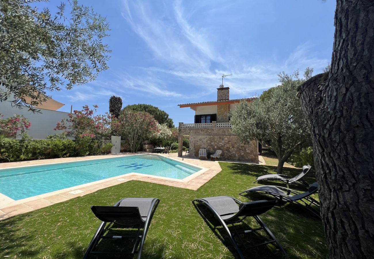 Villa en Torroella de Montgri - El Perdal - piscina privada, aire y jardín amplio.