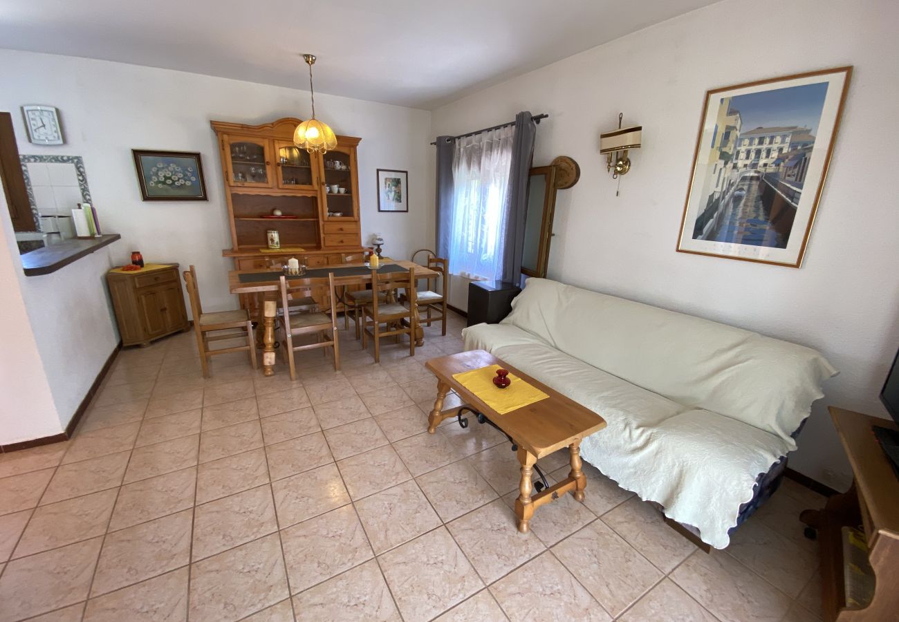 Villa en Torroella de Montgri - Casa Susana: Finca para 3 familias RESERVADA