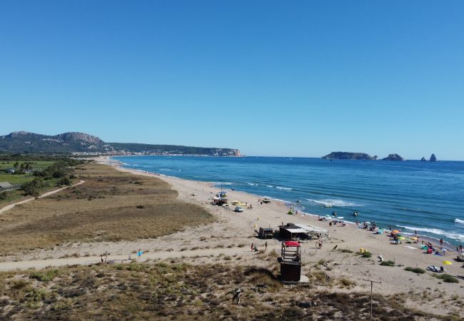 Chalet Adosado en Torroella de Montgri - Casa cerca de la playa renovada 