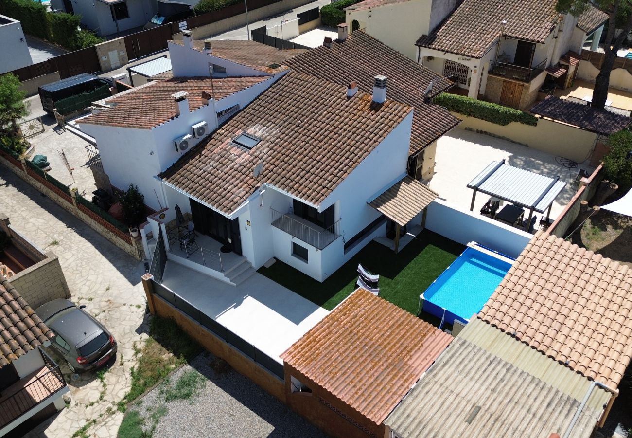 Casa adosada en Torroella de Montgri -  Garsa 3 Casa a Reformar en la Costa Brava con Jardín y Parking