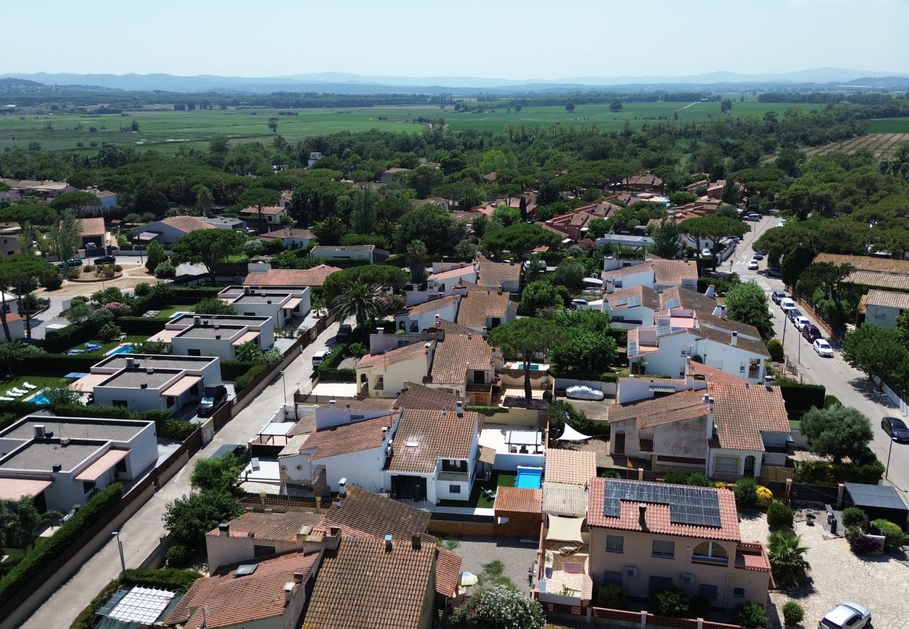 Casa adosada en Torroella de Montgri -  Garsa 3 Casa a Reformar en la Costa Brava con Jardín y Parking