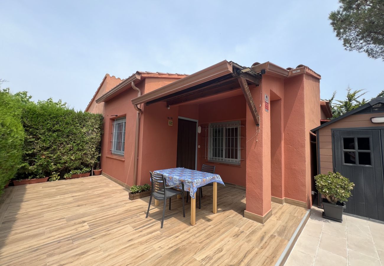 Casa adosada en Torroella de Montgri - Casa renovada con jarin privado, piscina comunitaria y parking 152