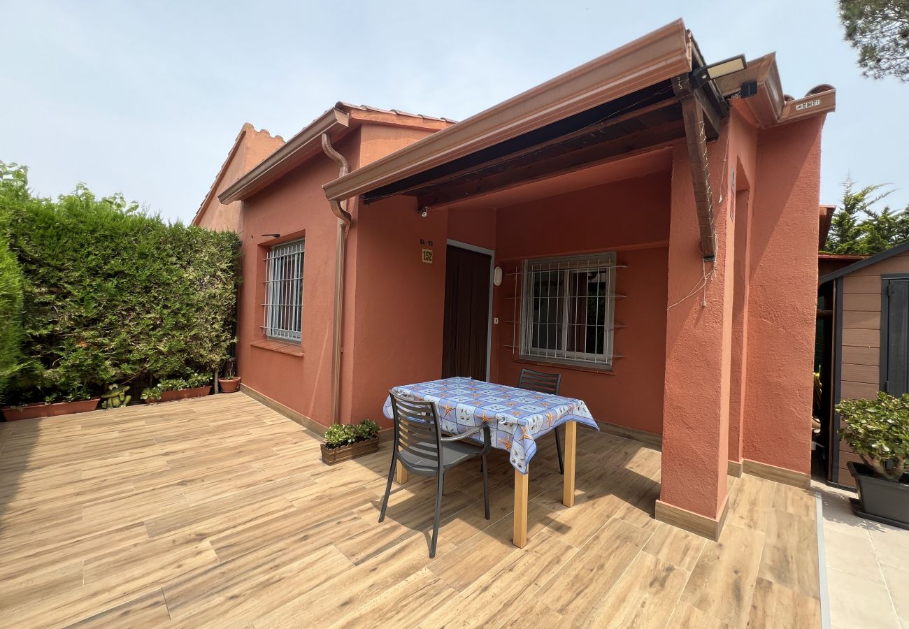 Casa adosada en Torroella de Montgri - Casa renovada con jarin privado, piscina comunitaria y parking 152