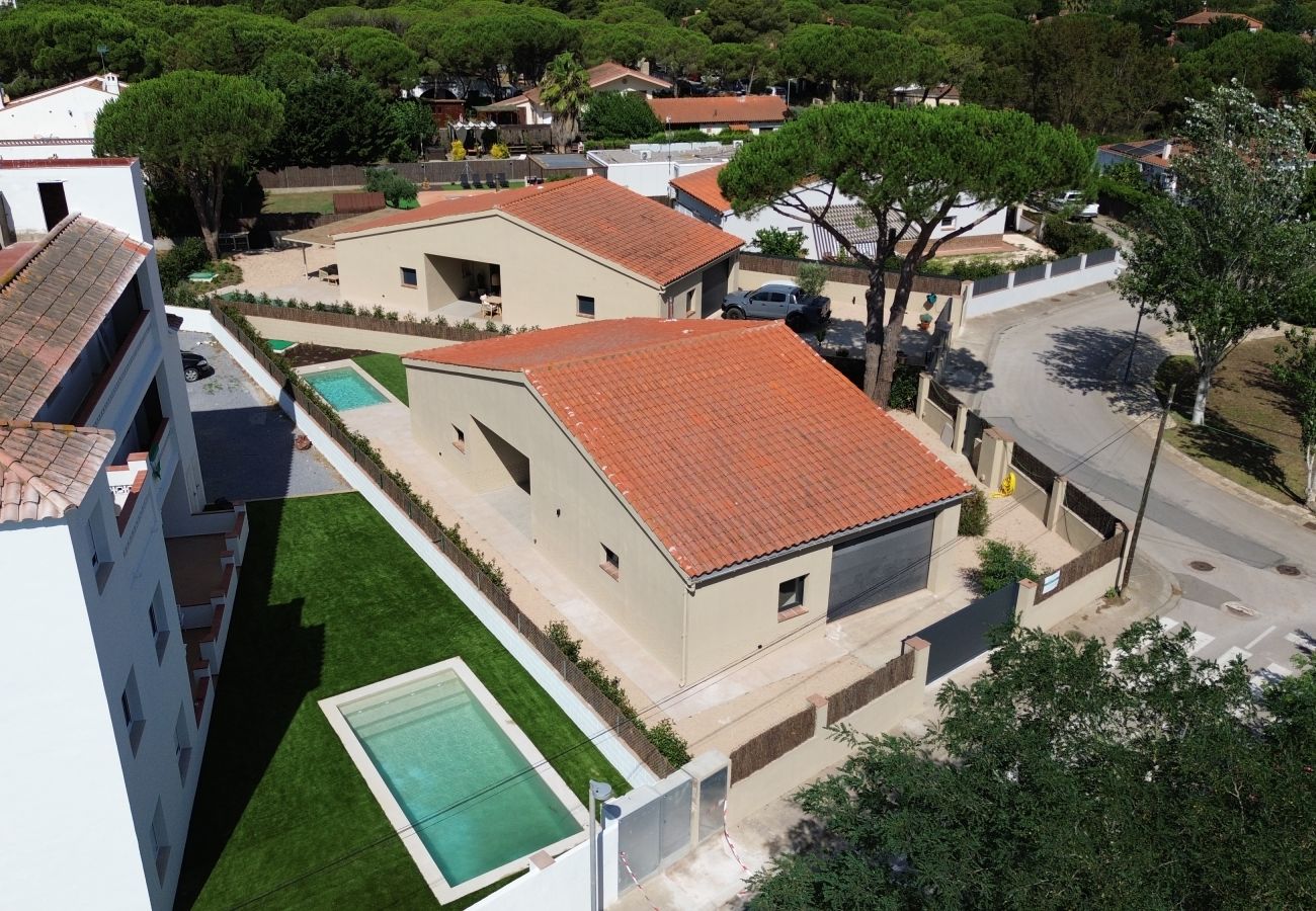 Villa en Torroella de Montgri - Villa renovada con pisicina privada