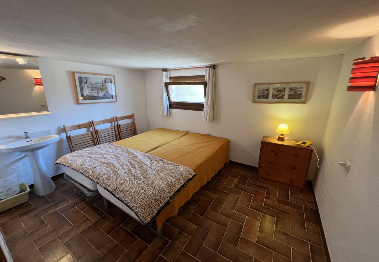 Casa adosada en Torroella de Montgri - Casa la rustica con jardin