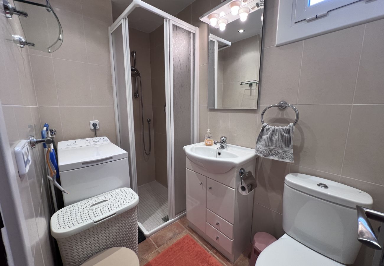Apartamento en Estartit - Apartamento en segunda planta con aire acondicionado cerca de la playa de L’Estartit