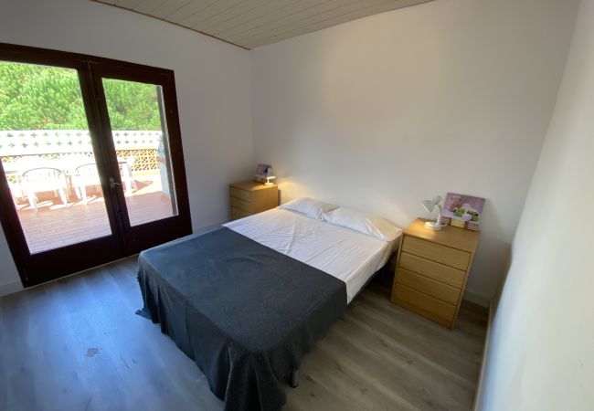 Appartement à Torroella de Montgri - Rec Dalt - avec climatisation, terrasse et à 250 m de la plage  Appartement à Torroella de Montgri - Rec Dalt - avec climatisation, terrasse et à 250 m de la plage