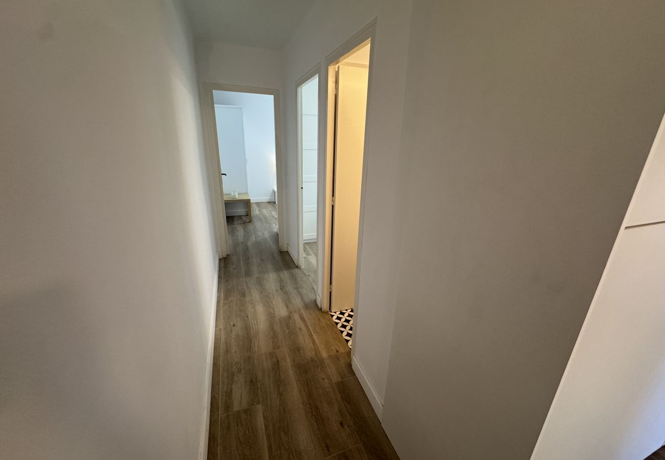 Appartement à Torroella de Montgri - TER 11C - rénové, 80m de la plage et avec piscine