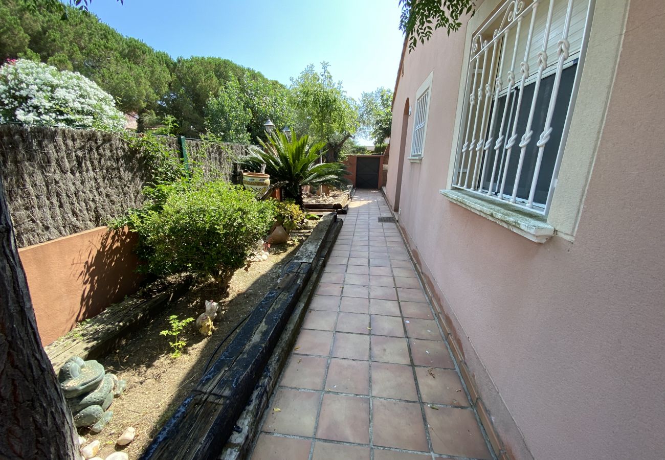 Maison à Torroella de Montgri - Daró 2D 167 - Piscine communautaire, maison d'angle, A/C