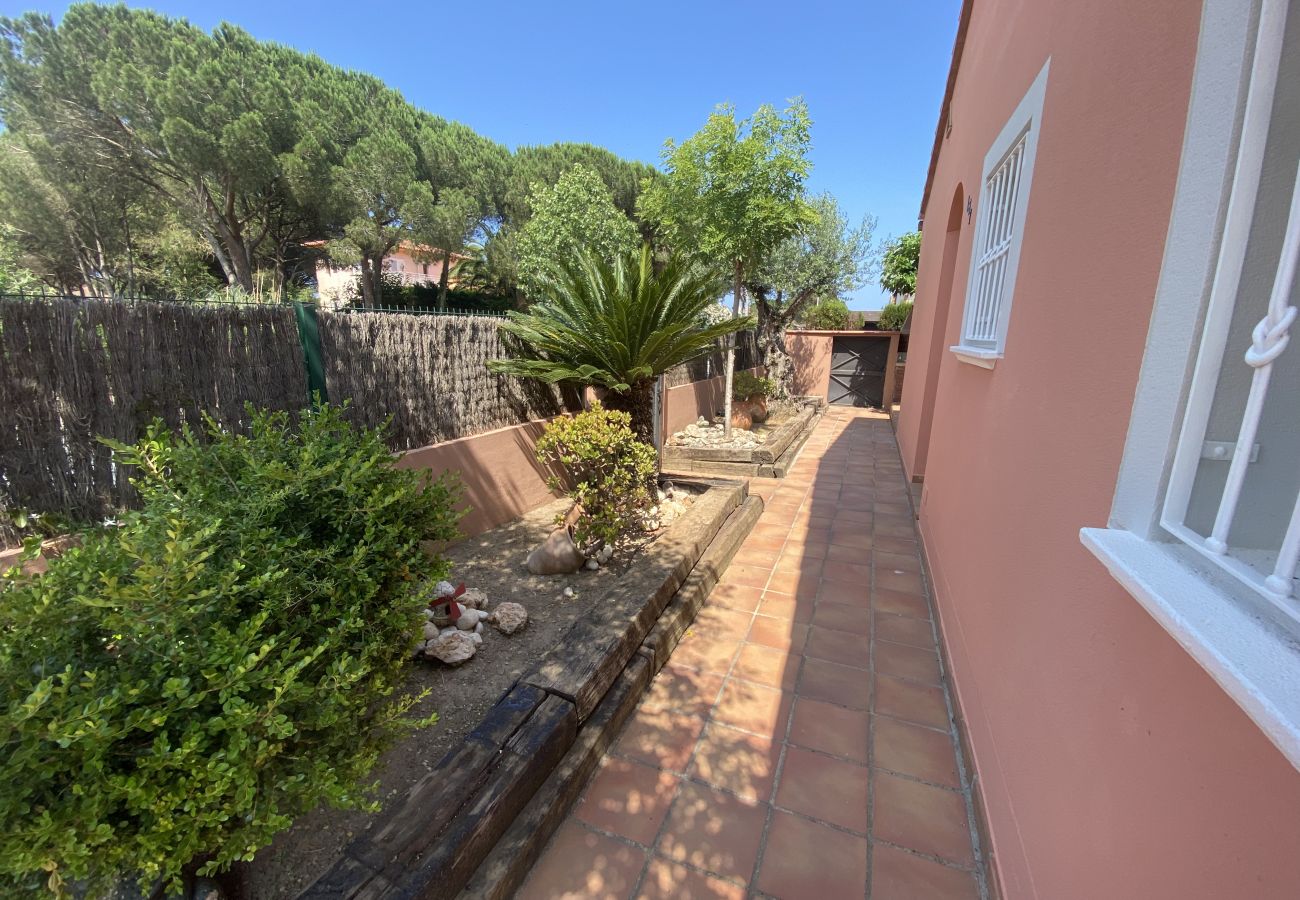 Maison à Torroella de Montgri - Daró 2D 167 - Piscine communautaire, maison d'angle, A/C