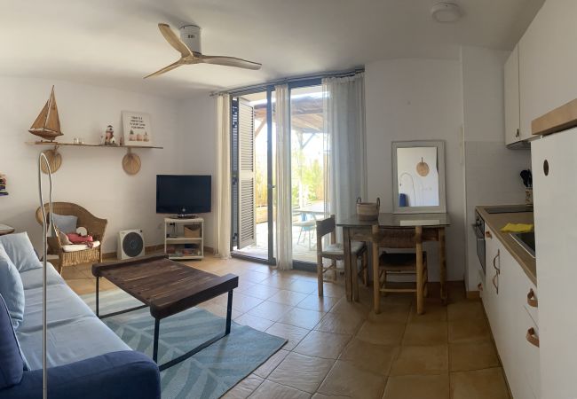  à Torroella de Montgri - Casa Elena - 2 chambres, 2 salles de bains et jardin privé, rez-de-chaussée