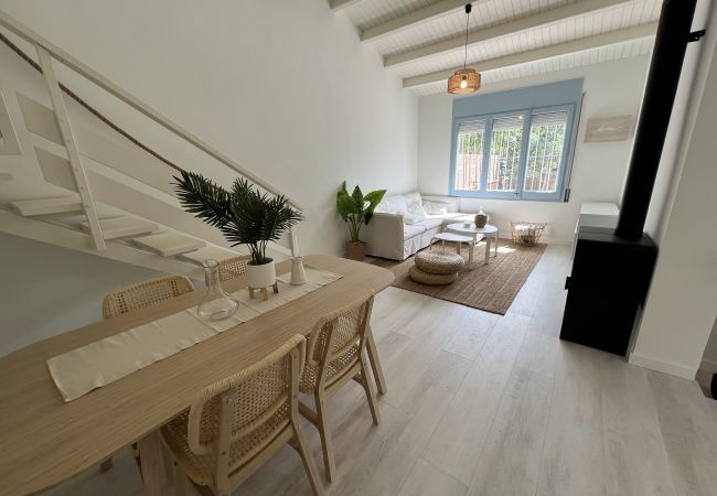 Chalet à Torroella de Montgri - Maison de plage de 3 chambres élégamment rénovée