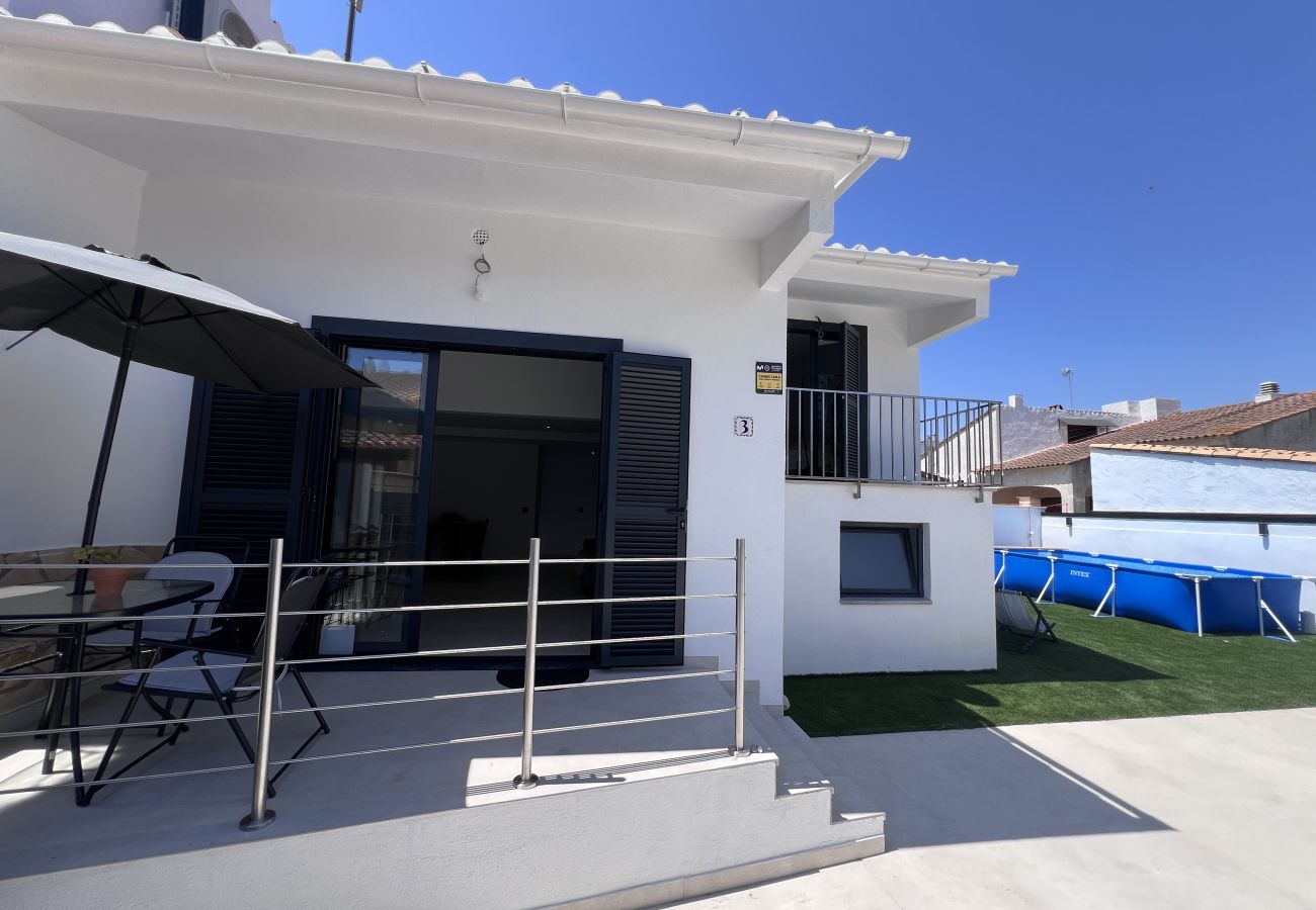 Maison mitoyenne à Torroella de Montgri - Garsa 3 : Maison rénovée sur la Costa Brava avec jardin privé
