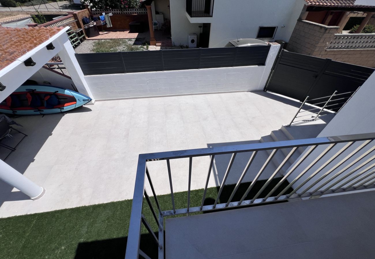 Maison mitoyenne à Torroella de Montgri - Garsa 3 : Maison rénovée sur la Costa Brava avec jardin privé