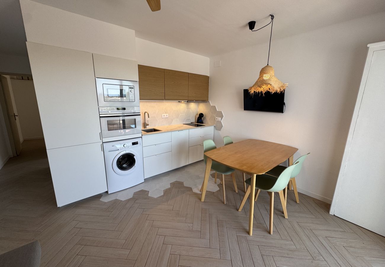 Appartement à Torroella de Montgri - 21D rénové, piscine commune et licence d'utilisation touristique