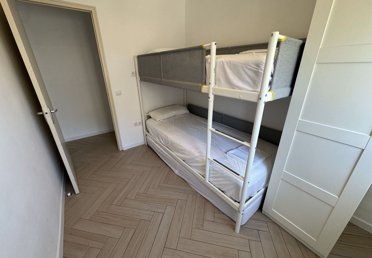 Appartement à Torroella de Montgri - 21D rénové, piscine commune et licence d'utilisation touristique