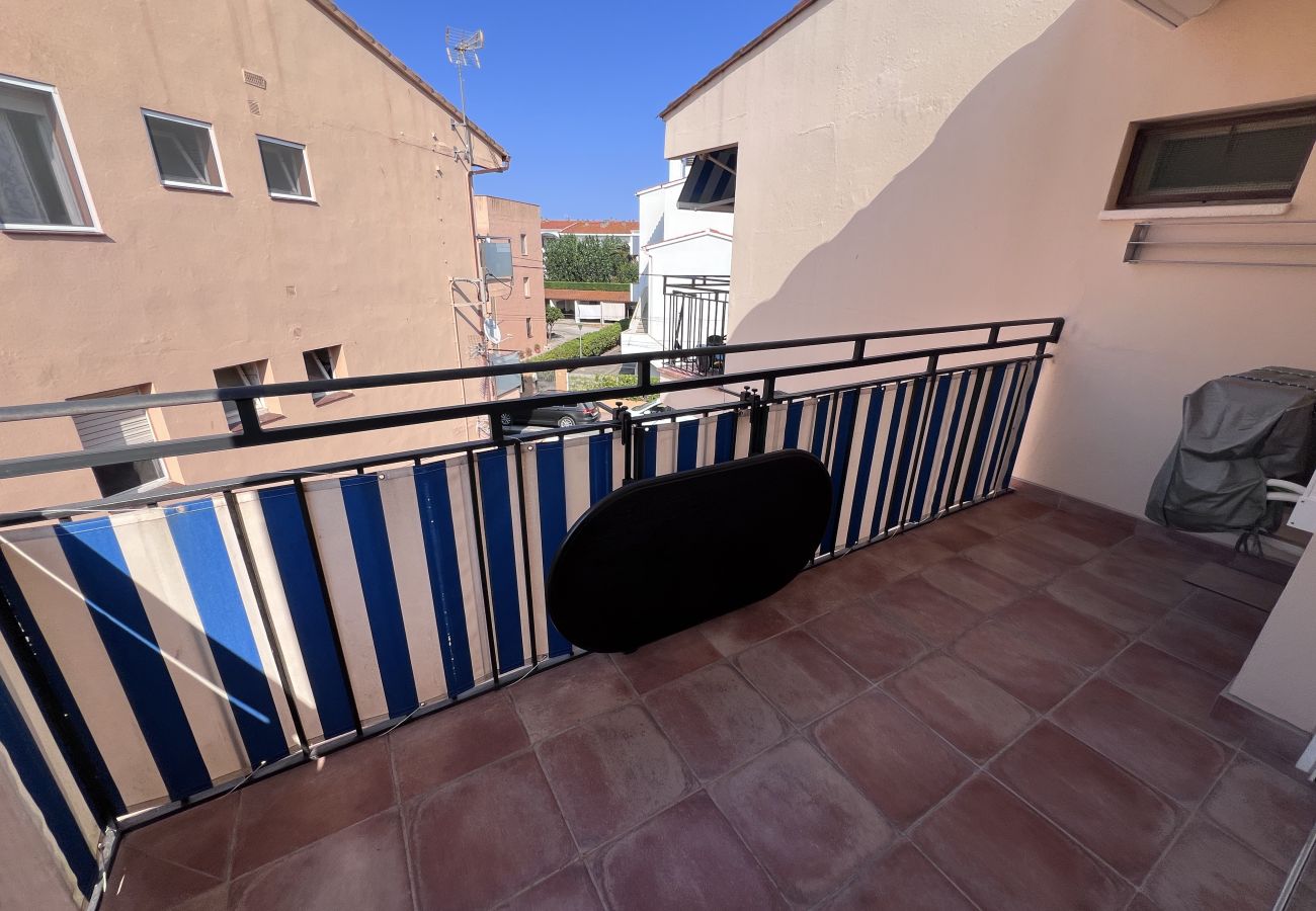 Appartement à Estartit - Appartement au deuxième étage avec climatisation à proximité de la plage de L’Estartit