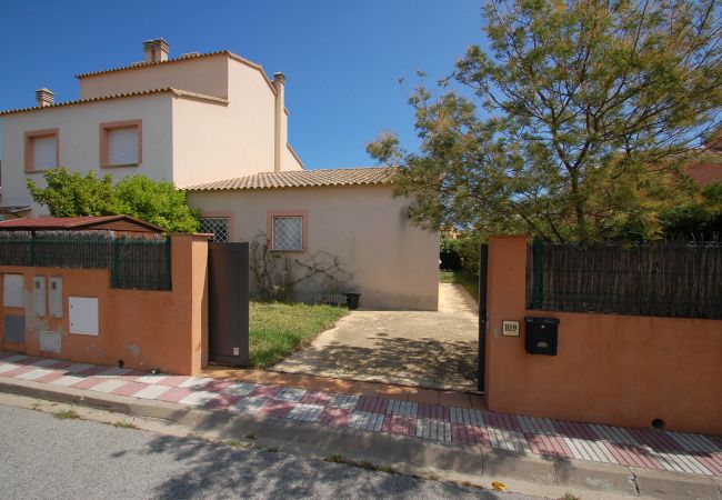  in Torroella de Montgri - Daró 3DB 109 - 200m from the beach, pool, BBQ, WiFi