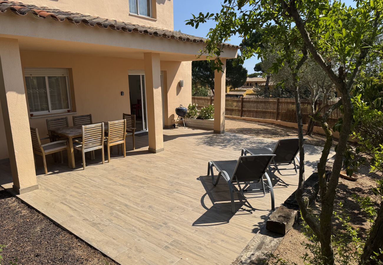 Villa in Pals - Pinamar 2 - Pool, A/C and near the beach